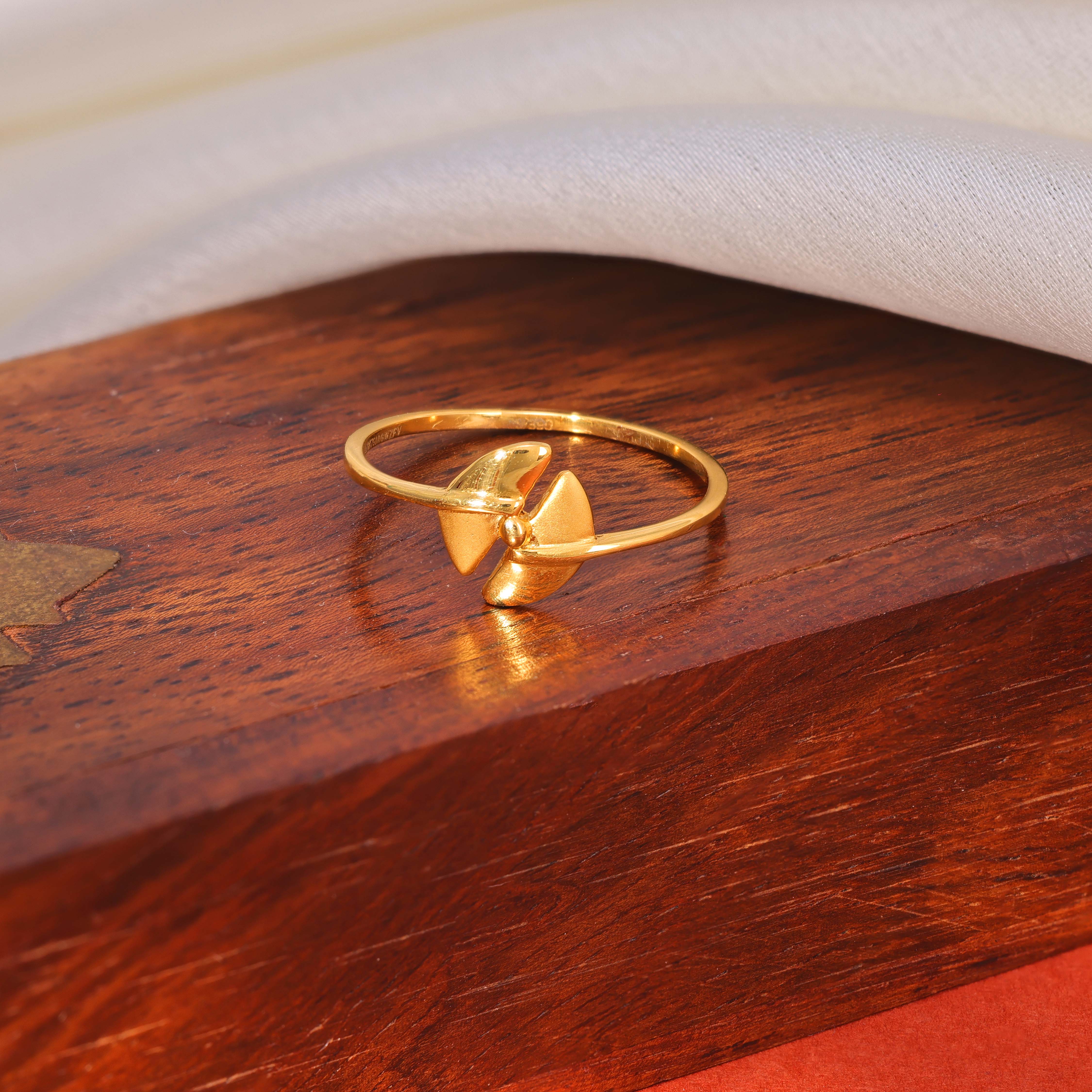 Buy Minimal Gold Half Disc Design Ring | GRT Jewellers
