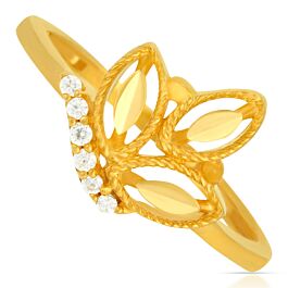 Adorable Leaf Gold Ring