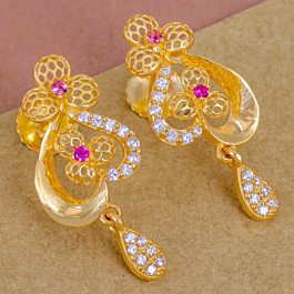 Dainty Tri Petal Floral Gold Earrings
