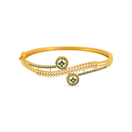 Intricate Floral Pattern Gold Bracelet
