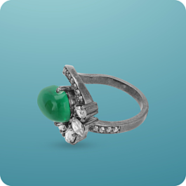 Ravishing Victorian Green Stone Silver Ring