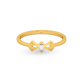 Pristine Bow Tie Pattern Gold Ring