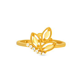Majestic Fashionable Leaf Gold Rings