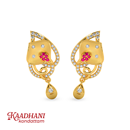 Enchanting Stylish Leaf Gold Earrings