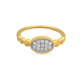 Glamorous Oval Shape Diamond Ring