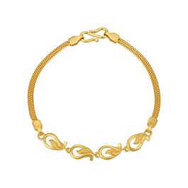 Enthralling Paisley Pattern Gold Bracelet